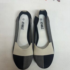 Athmile Black and Cream Women's Flats
